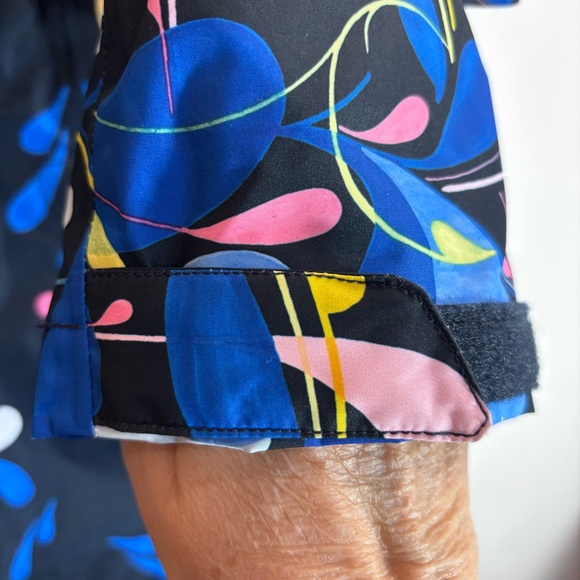 HELLY HANSEN Sz M Rain Jacket Hooded Floral Styled Pattern Pockets Vented Lining - Picture 4 of 10